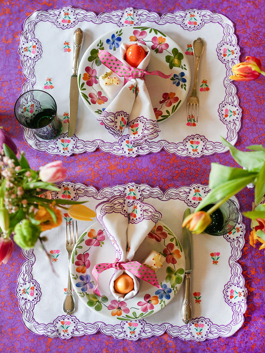 Placemat Spring Flower Embroidery on White