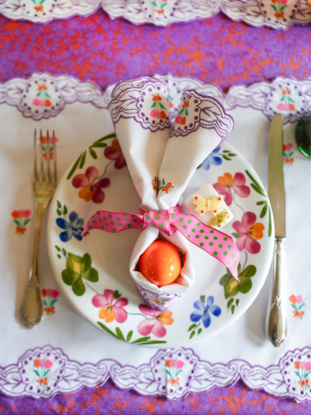 Napkin Spring Flower Embroidery on White