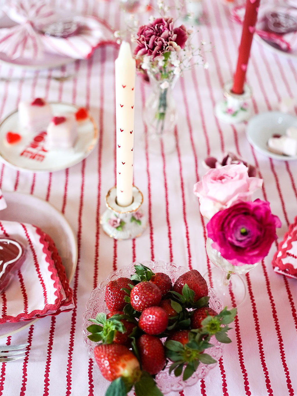 Tablecloth Red Stripes on Soft Pink