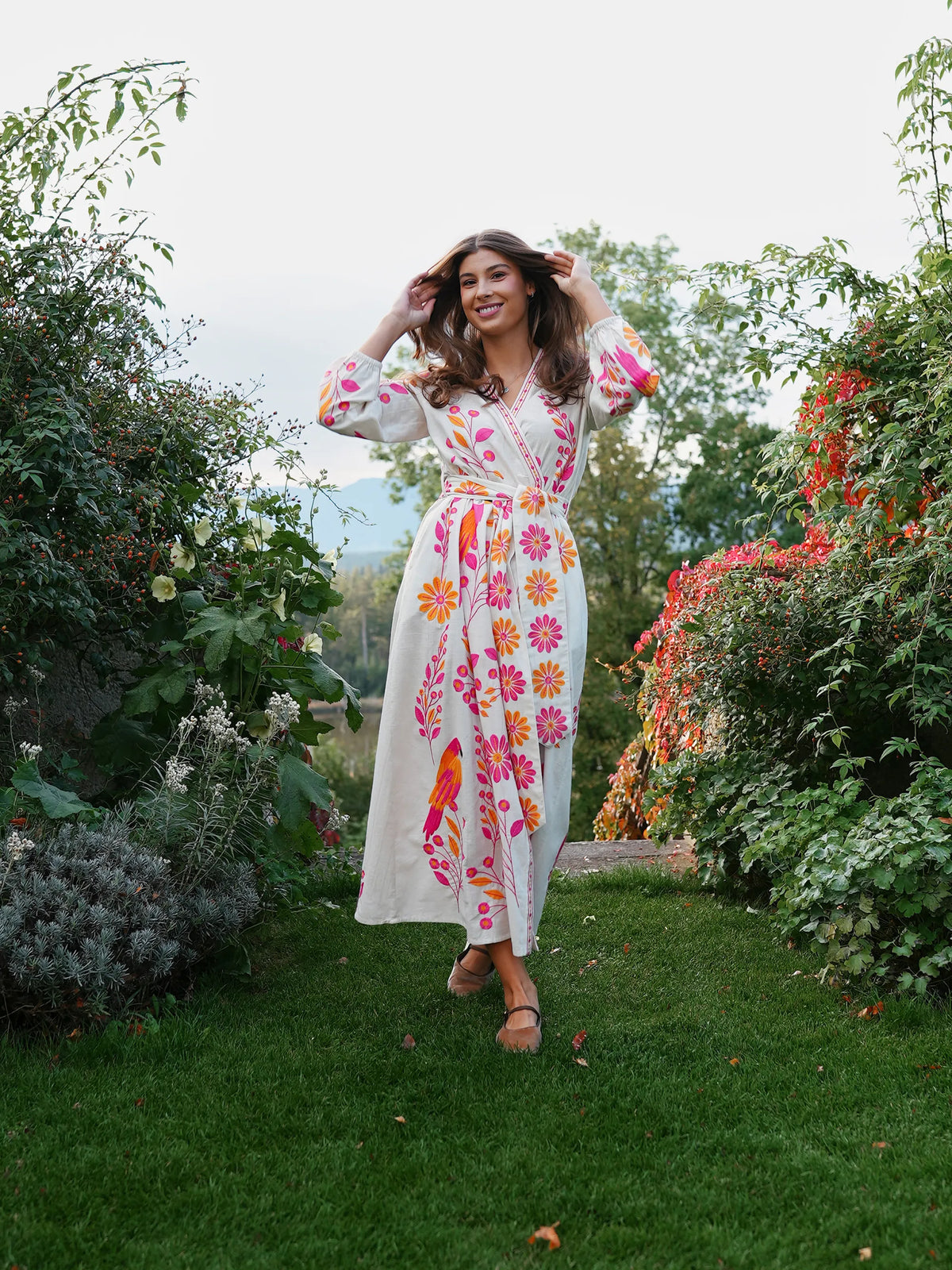 Caju Dress Pink Parrot Embroidery