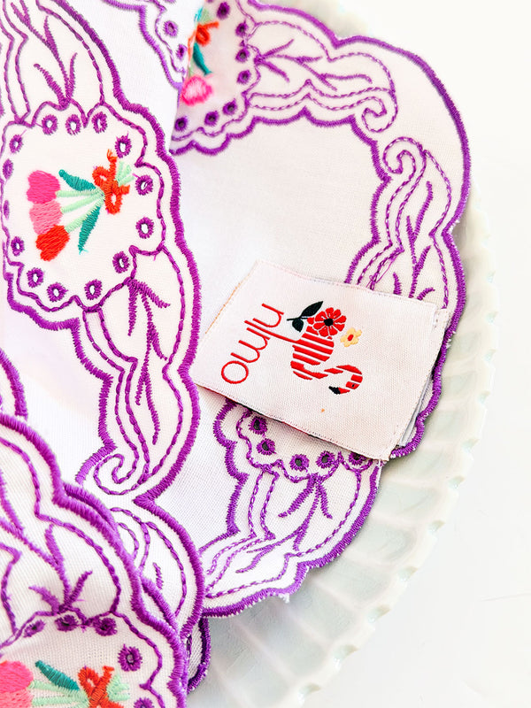 Placemat Spring Flower Embroidery on White