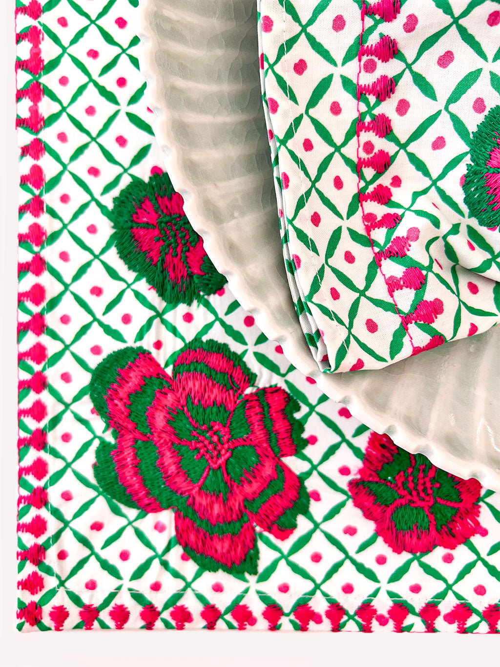 Placemat Dotty Emerald Peony Embroidery