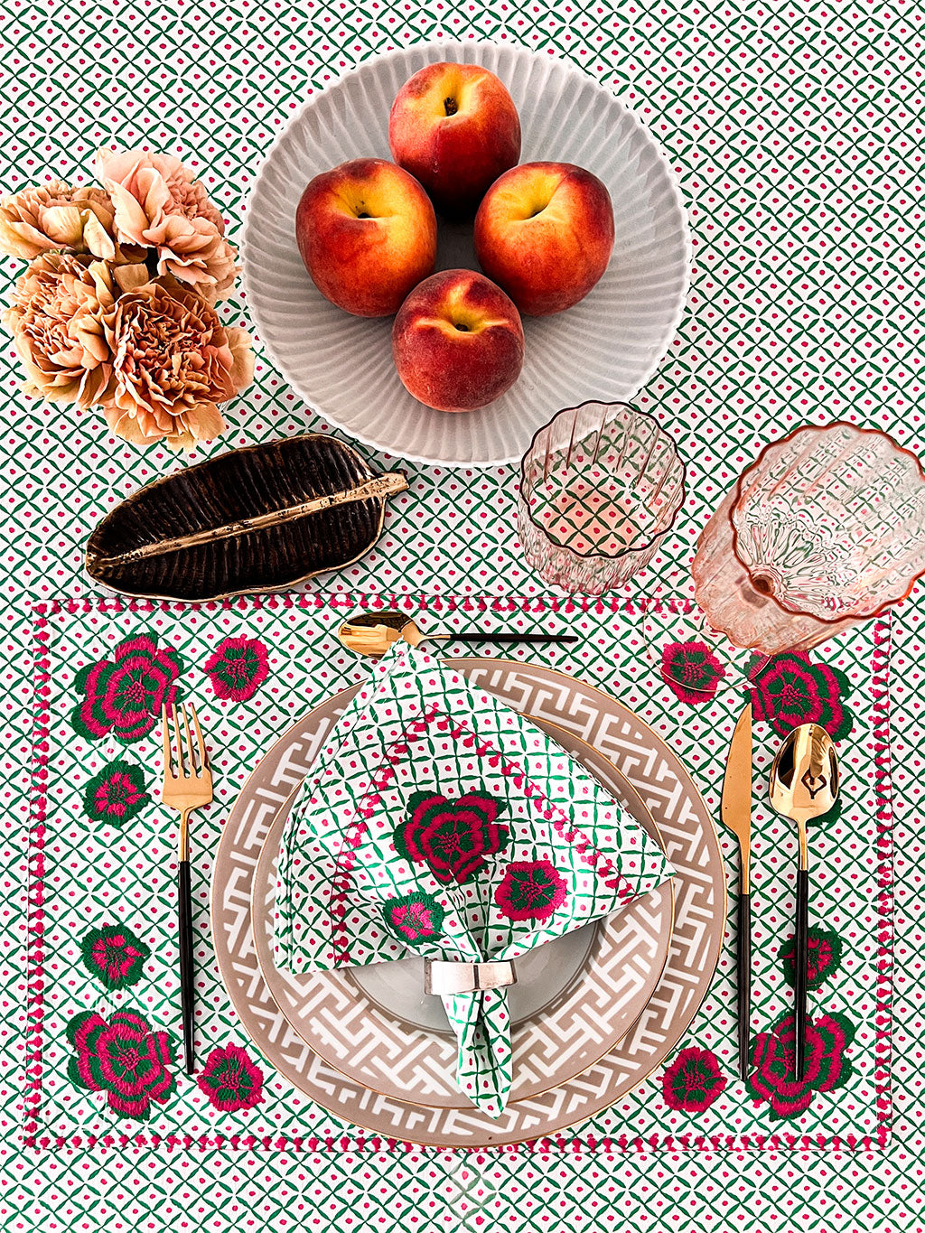 Placemat Dotty Emerald Peony Embroidery