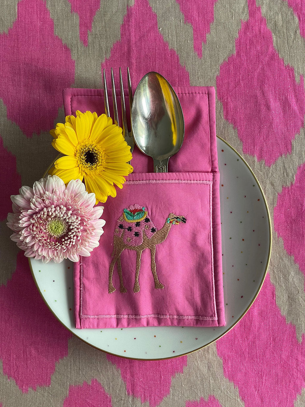 Cutlery Pocket Camel on Pink