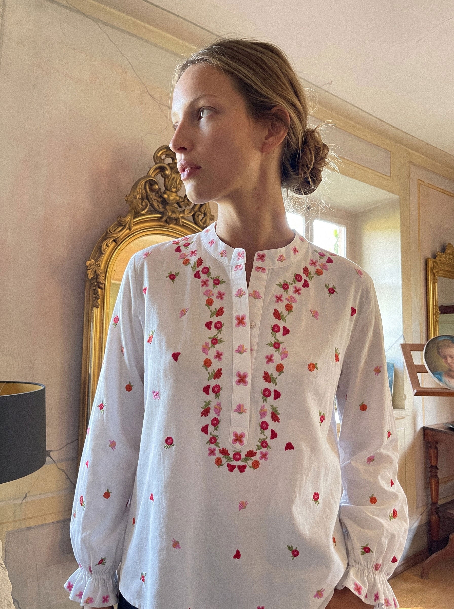 Broom Blouse White Little Flowers