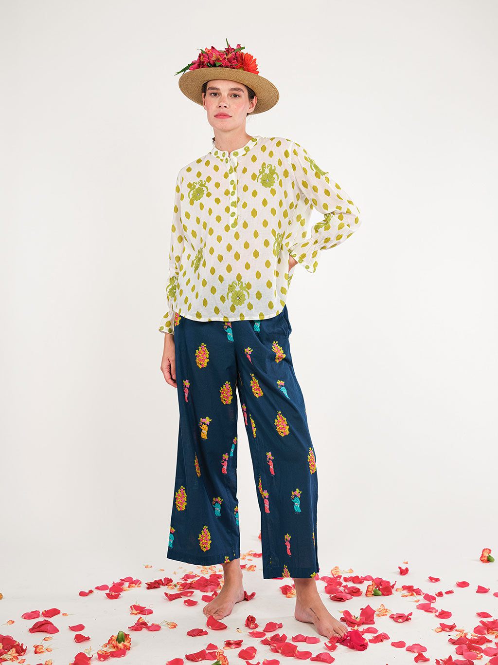 Fennel Pants Flowerbunch on Navy