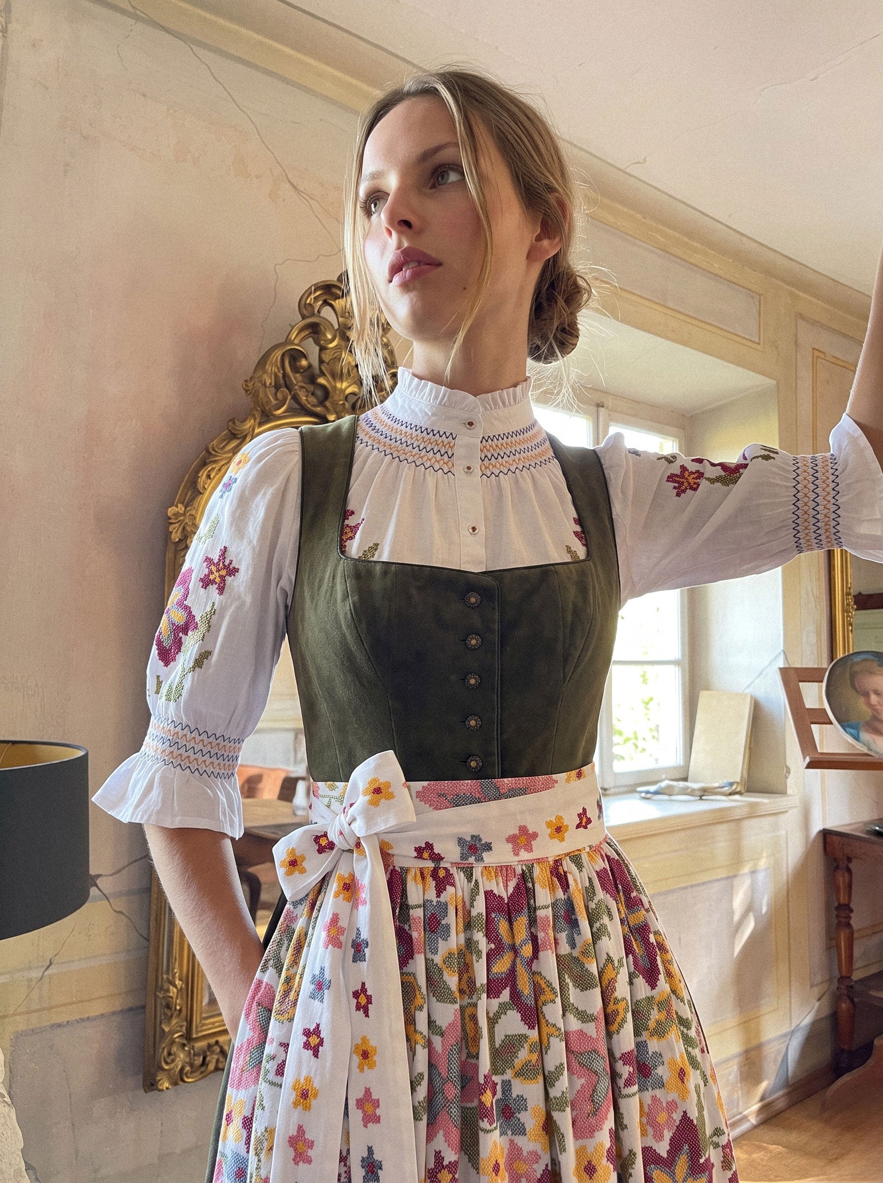 Münchner Manufaktur x Nimo Apron Flower Green Red