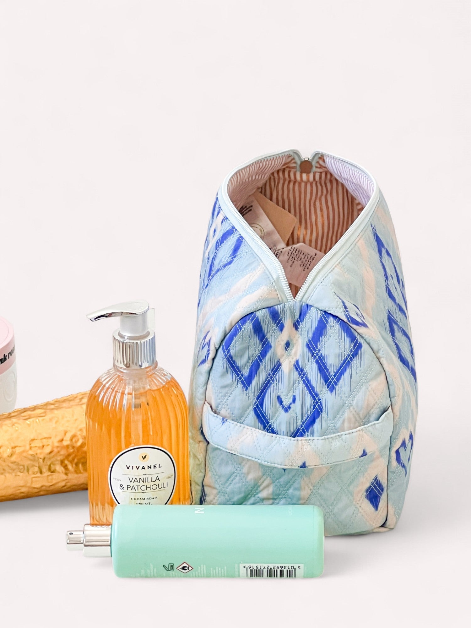 Wash Bag Ikat Blue