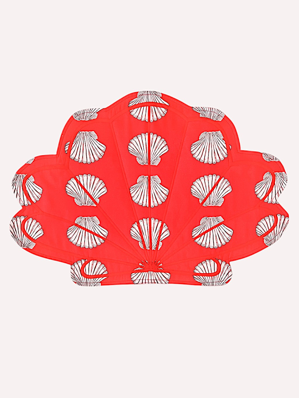 Placemat Shells on Red