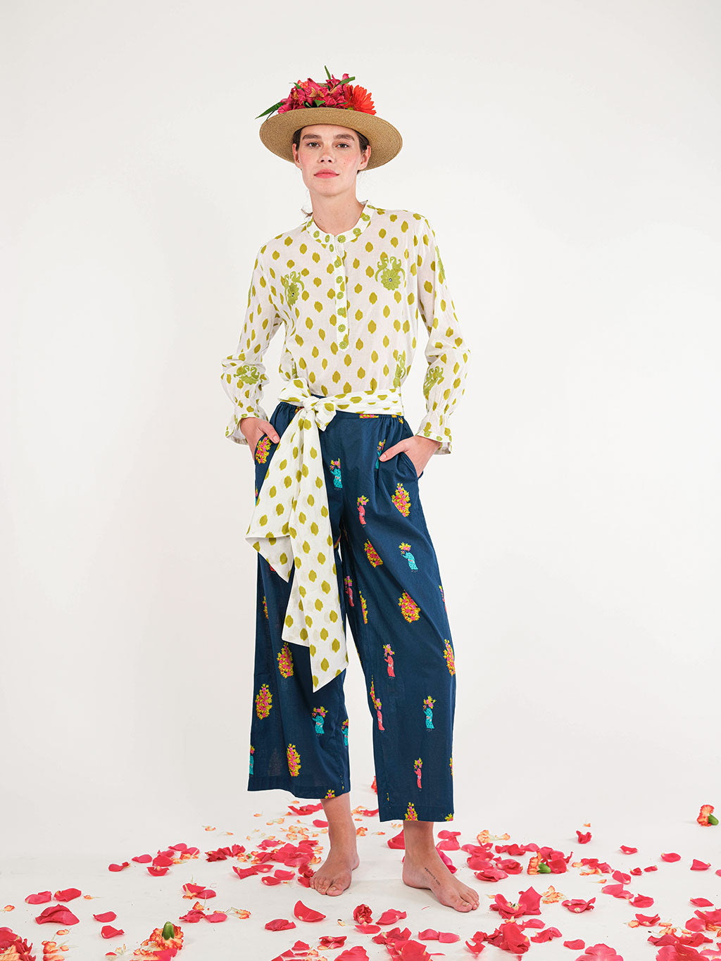 Fennel Pants Flowerbunch on Navy