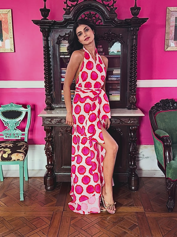 Video of the Ikat pink orange neckholder maxi dress Hops by Nimo With Love