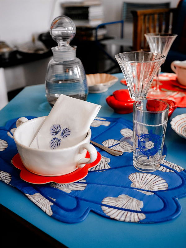Placemat Shells on Blue