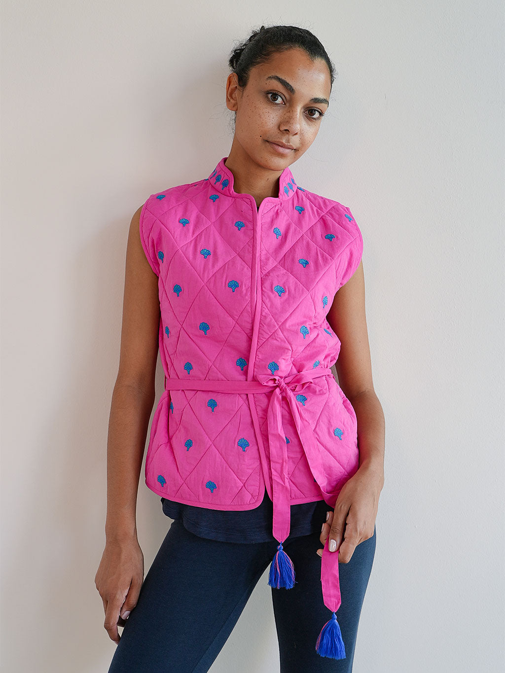 Chives Vest Ginkgo Embroidery on Pink