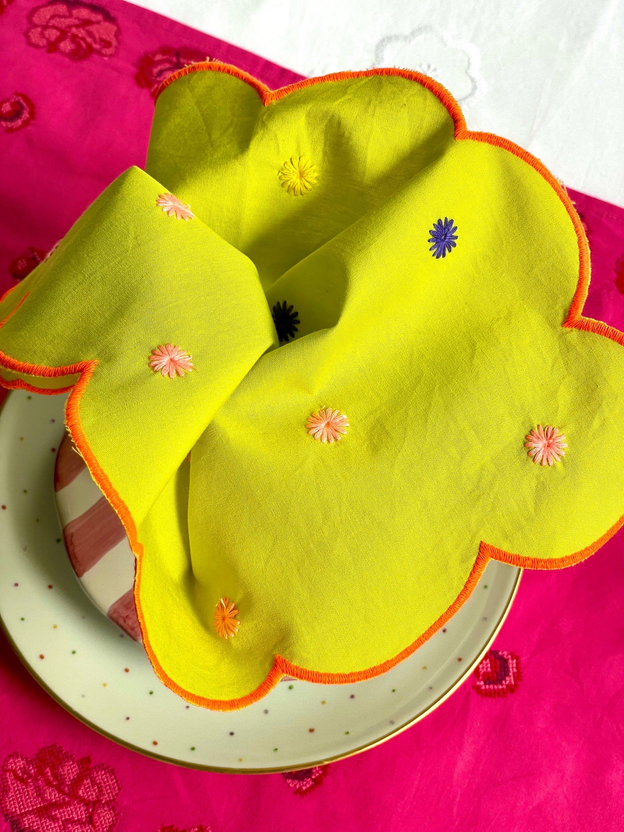Napkin Multi Flowers Embroidery on Lime