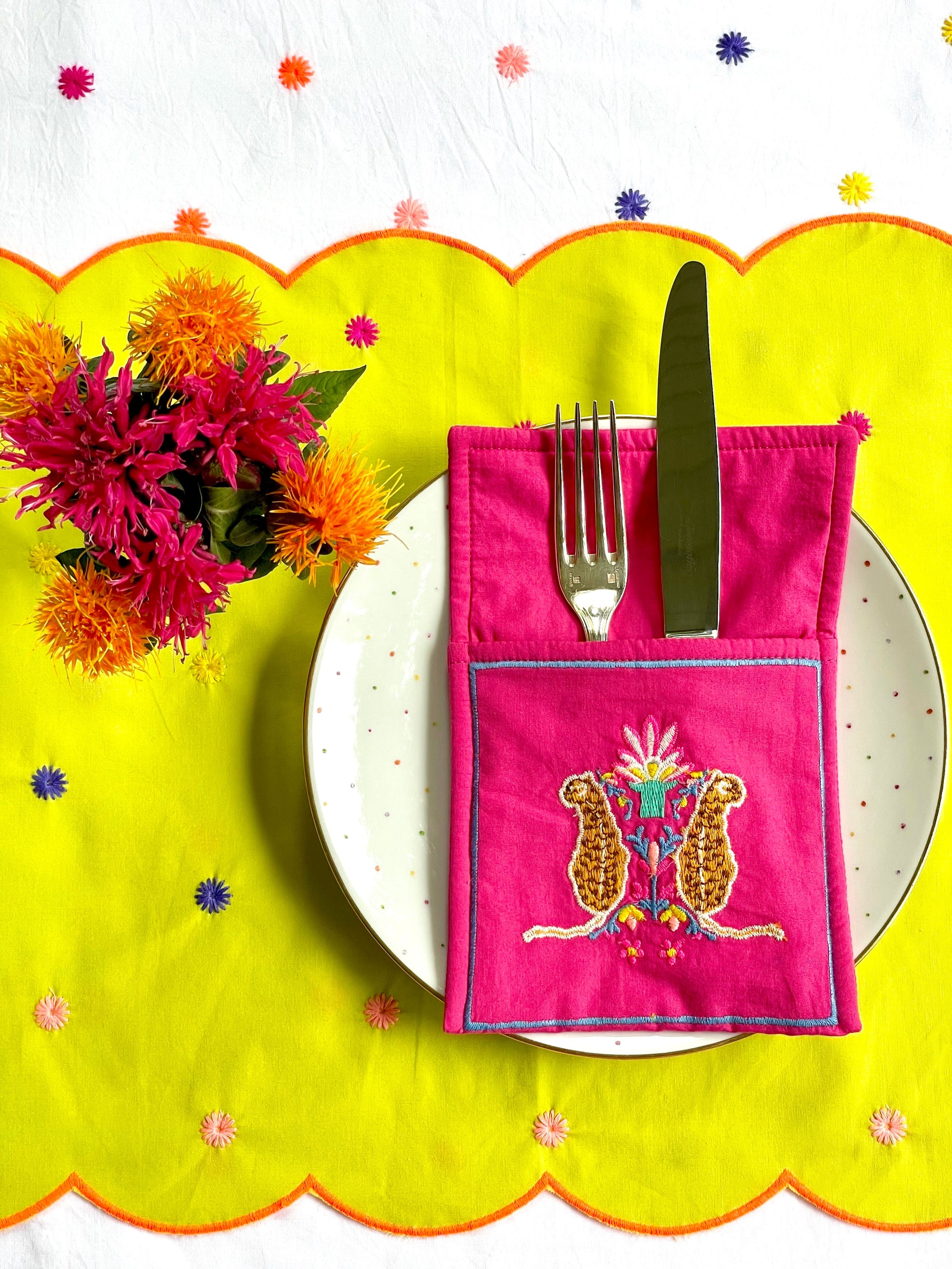 Placemat Multi Flowers Embroidery on Lime